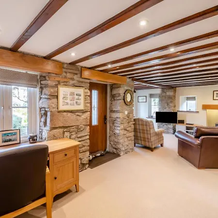 3 Bed In Oc-w30775 West Burton