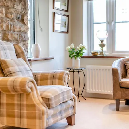 3 Bed In Oc-w30775 West Burton