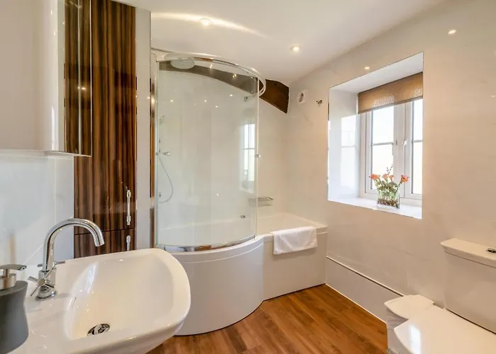 3 Bed In Oc-w30775 Holiday home